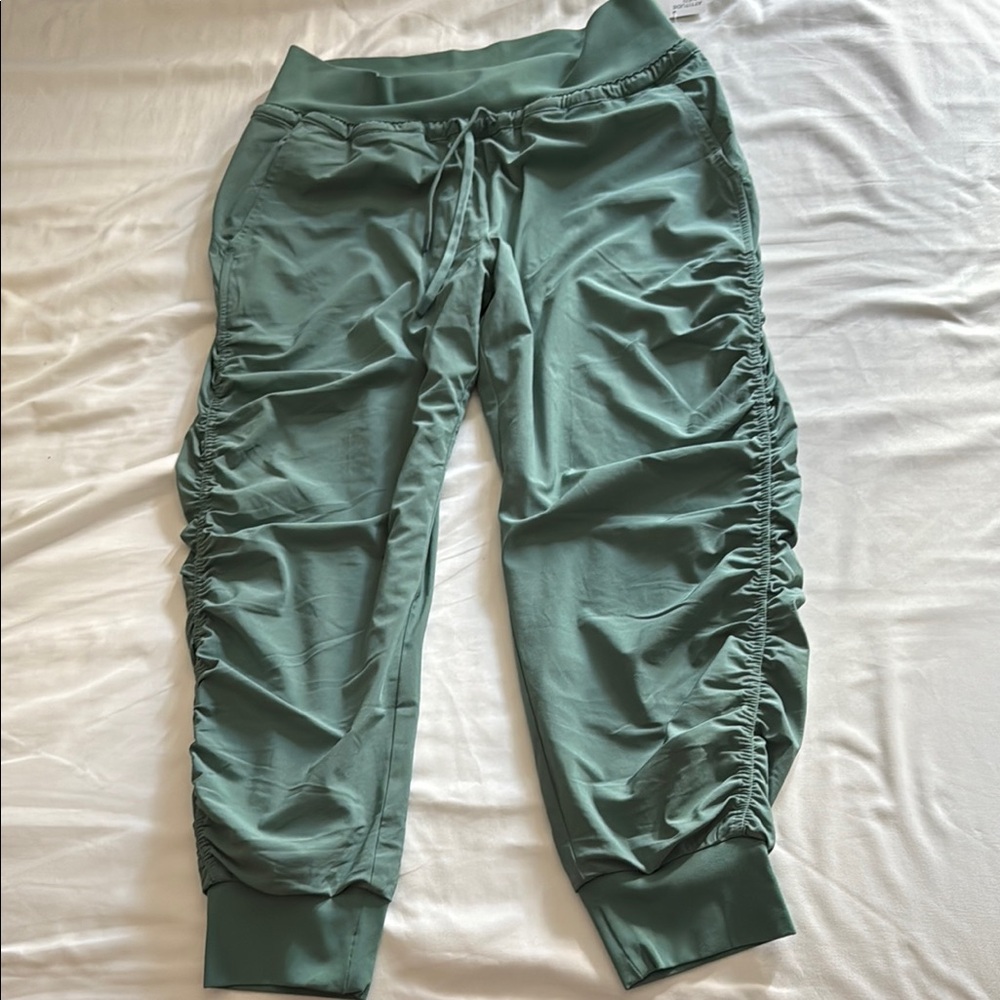 Athleta Attitude Lined Joggers 8P